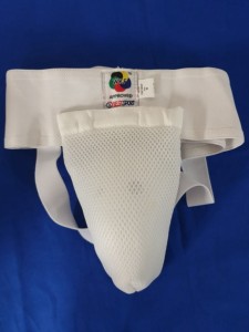 ochraniacz krocza dla mężczyzn Best Sport z aprobatą WKF-karate, sporty walki